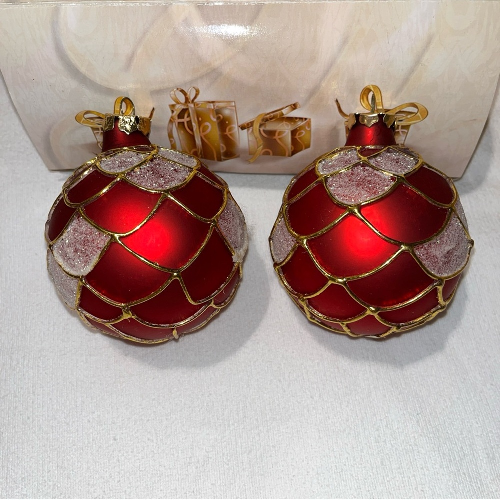 Vintage Red & sparkling Holiday Ornaments Set - Picture 10 of 15